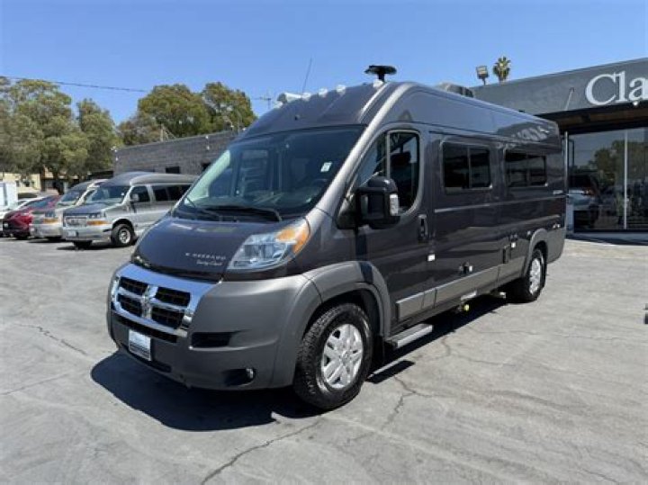 Are there shelves in the Winnebago Travato 59G?