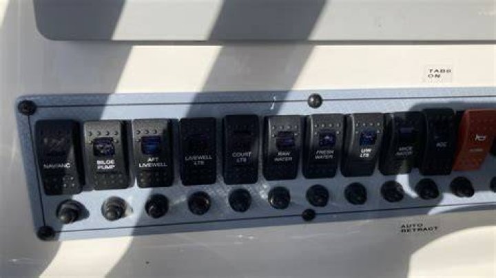 Do boats have fuses?