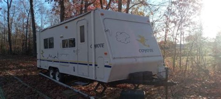 How big is a 2007 Coyote toy hauler?