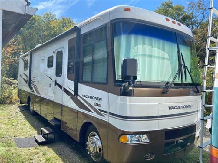 How big is a 2011 Holiday Rambler Vacationer?