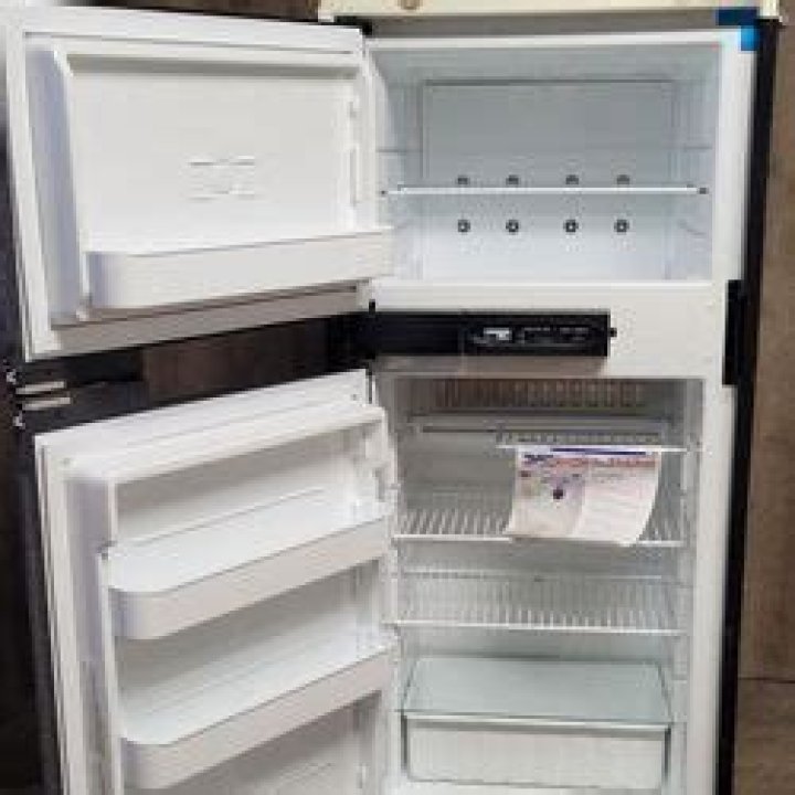 How do you reset a norcold n611rt refrigerator?