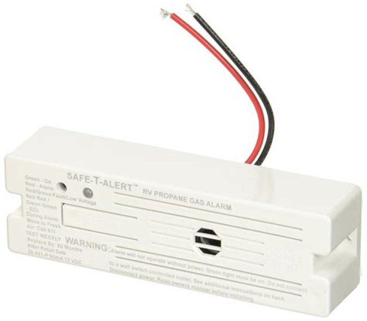 How do you reset the Safe T Alert RV propane gas detector?