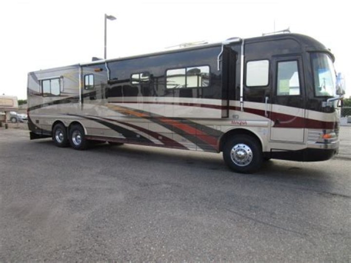 How many miles does a country coach RV have?