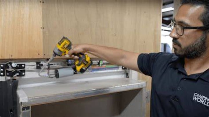 How to hand crank a stuck RV slide out?
