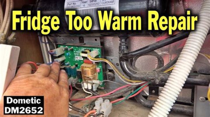 How to troubleshoot a Dometic RV refrigerator that is not working?