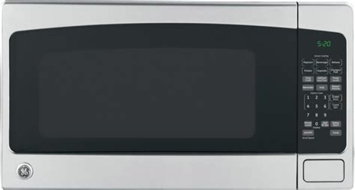 Is it OK to run a microwave on a generator?