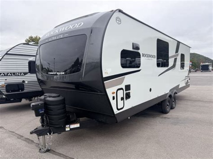 Is the Rockwood Ultra Lite a fifth wheel?