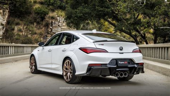 What is the new Entegra Coach emblem for 2021?