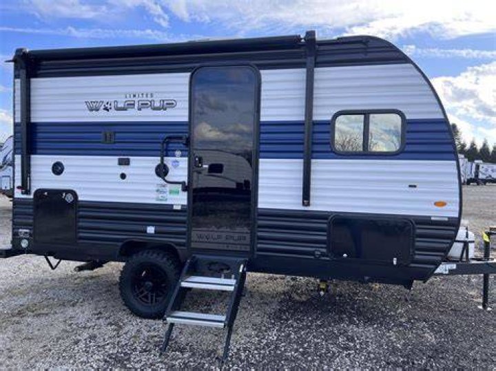 What kind of trailer is the wolf pup?