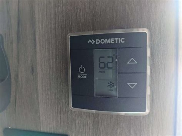 What to do if your Dometic thermostat is not working?