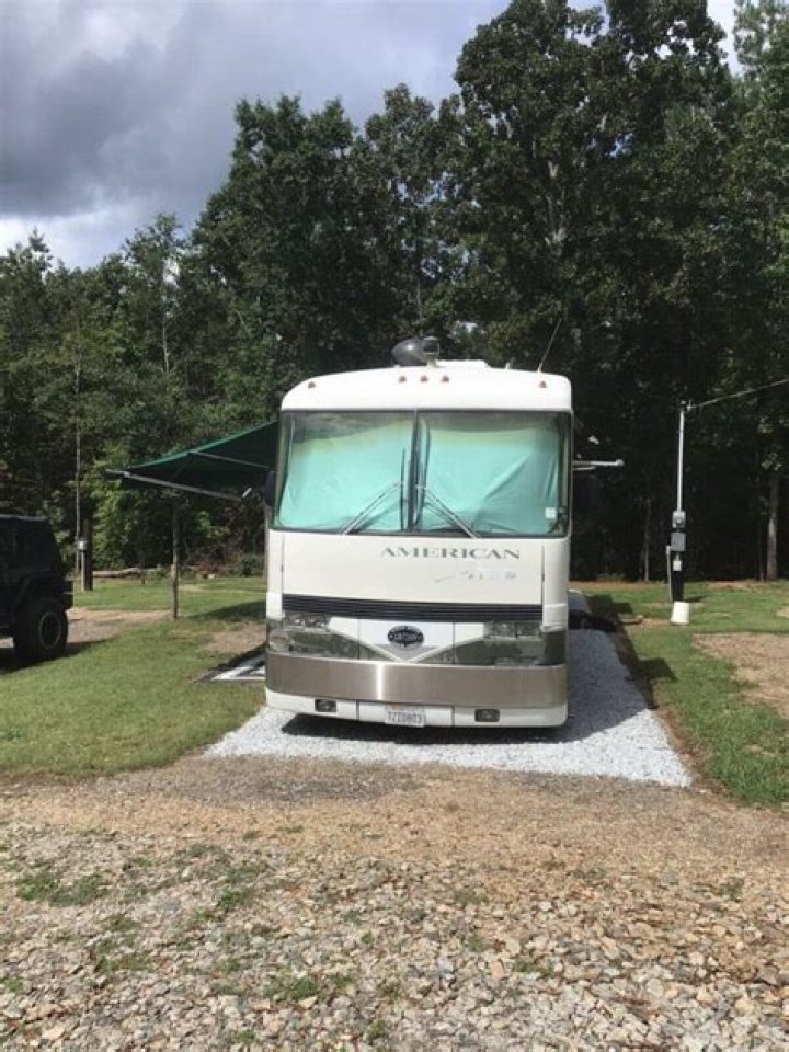 What was the name of the 1994 Fleetwood RV?