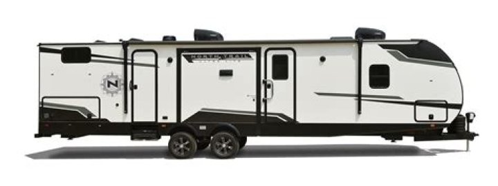 Where is the crack in the heartland North Trail travel trailer?