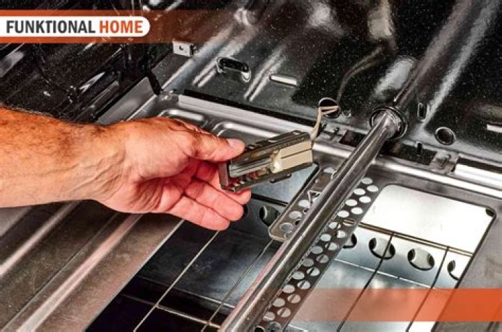 Why is the oven igniter on my LG stove not working?